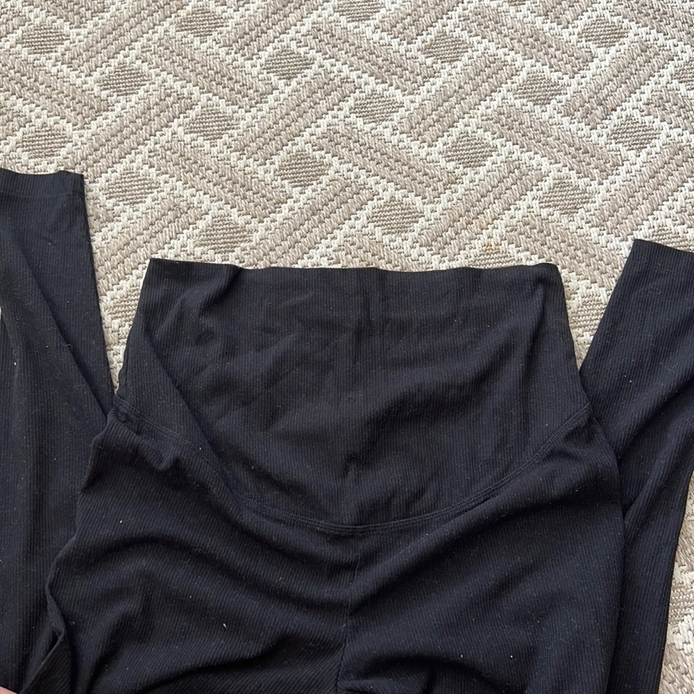 Old Navy maternity leggings